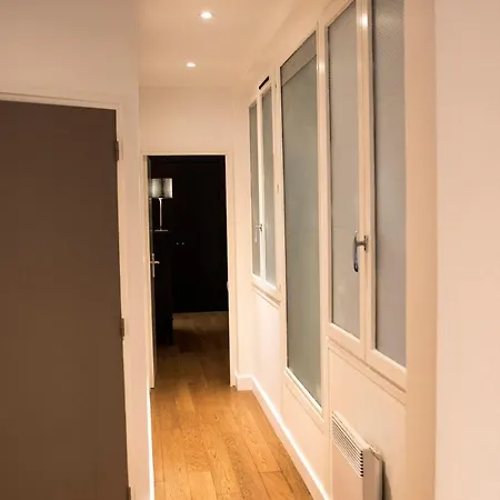 Private Apartments - Parc Monceau - Courcelles Apartment